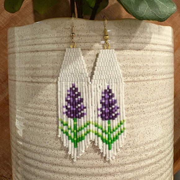 Jewelry - Beaded Lavender Earrings